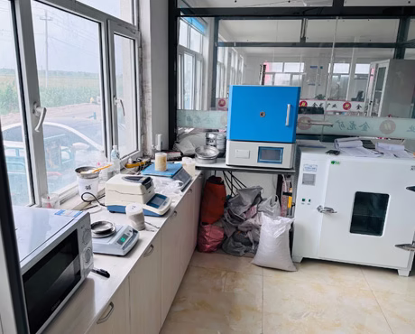 Kiểm tra phòng thí nghiệm cho chất lượng cát mèo