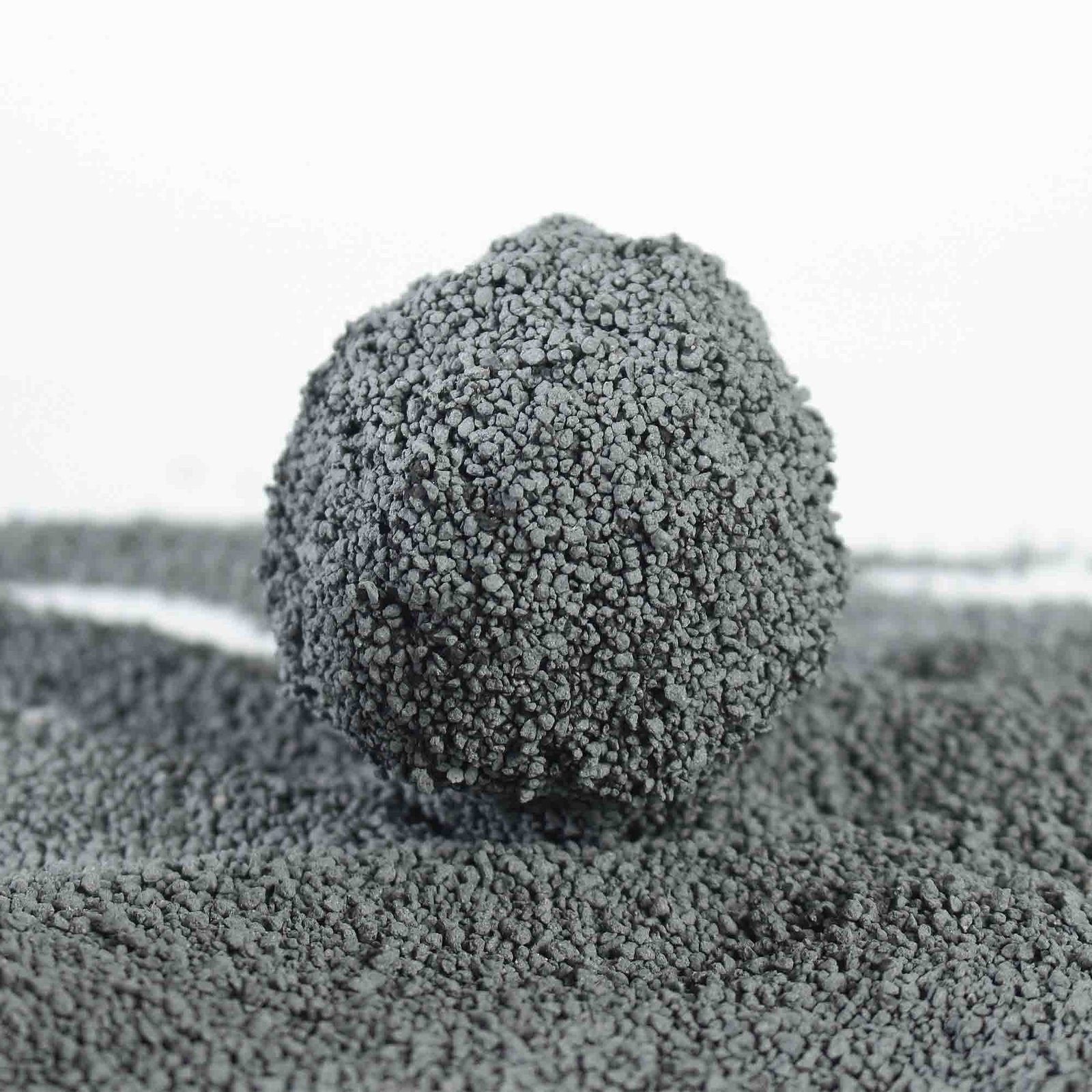 Cát mèo charcoal bentonite 1-2mm